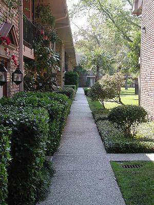 Baxter House South Walkway